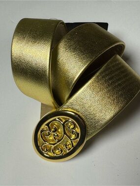 St. John VTG Gold Leather Belt Ornate Buckle Vintage Designer Size P deadstock